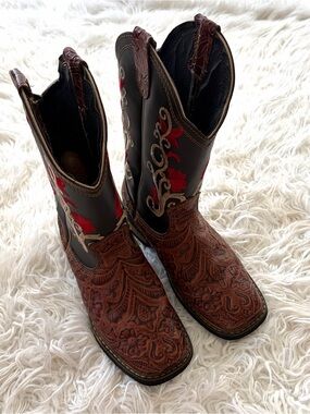 Women's Floral Embroidered Western Cowgirl Boots - Brown with Red  8-8.5